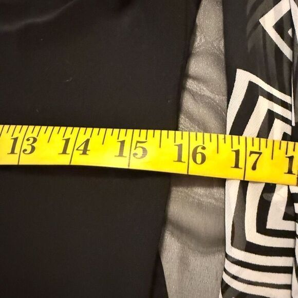 Frank Lyman Black and White Sheer Chiffon Overlay Poncho Top Size 10 Old Money - Picture 11 of 16